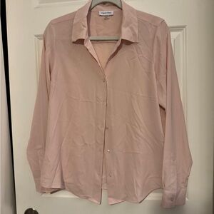 SALE: 3/$25 - EUC - Calvin Klein - button-down blouse - pale pink - medium